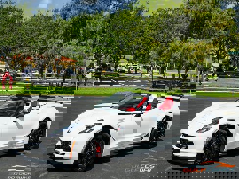 Used 2016 Chevrolet Corvette Z06 w/ 3LZ Preferred Equipment Group image 8