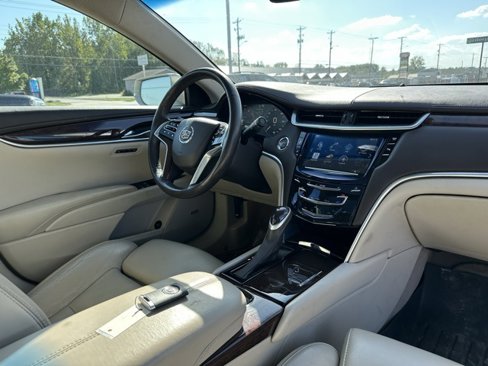 Used 2013 Cadillac XTS Premium image 9