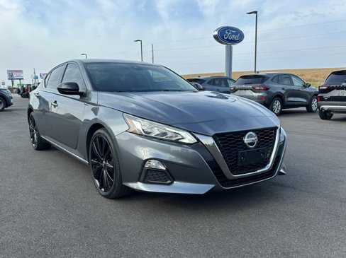 Used 2020 Nissan Altima 2.5 SR image 2