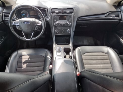 Used 2018 Ford Fusion SE w/ Equipment Group 201A image 6