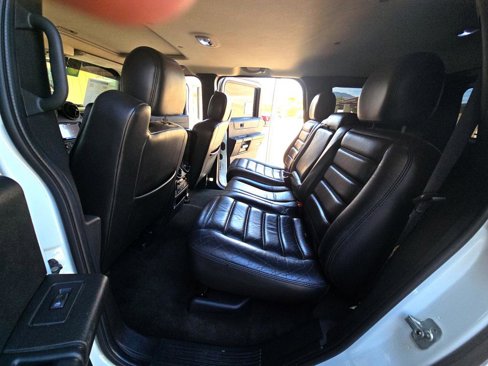 Used 2005 HUMMER H2 w/ Preferred Equipment Group image 10