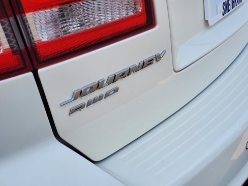 Certified 2015 Dodge Journey R/T w/ Flexible Seating Group image 29