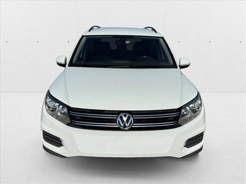 Used 2016 Volkswagen Tiguan S image 2