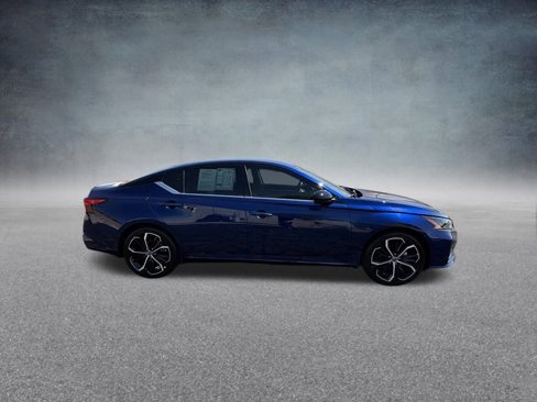 Used 2023 Nissan Altima 2.5 SR image 9