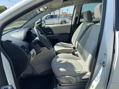 Used 2009 MAZDA MAZDA5 Touring image 8