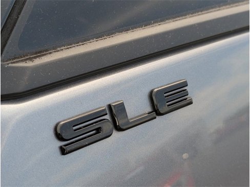 Used 2020 GMC Terrain SLE w/ Driver Convenience Package image 9