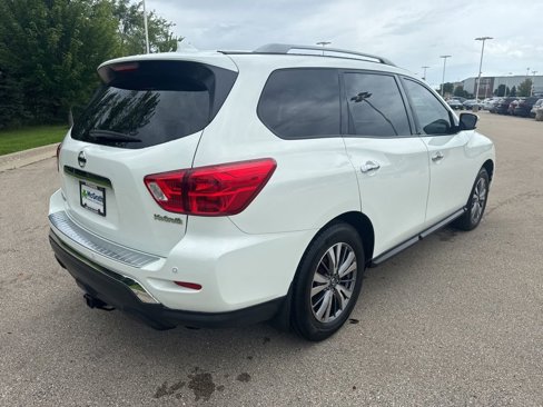 Used 2020 Nissan Pathfinder S image 5