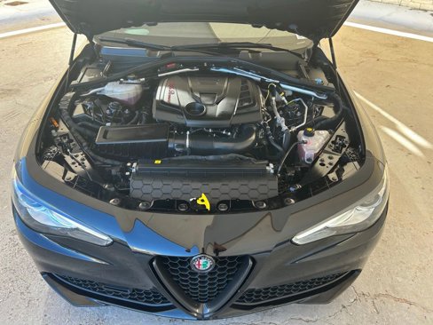 Used 2018 Alfa Romeo Giulia image 36