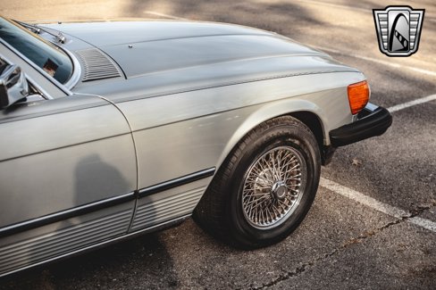 Used 1985 Mercedes-Benz 380 SL image 16