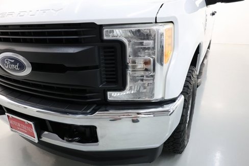 Used 2017 Ford F250 XL w/ Power Equipment Group image 41