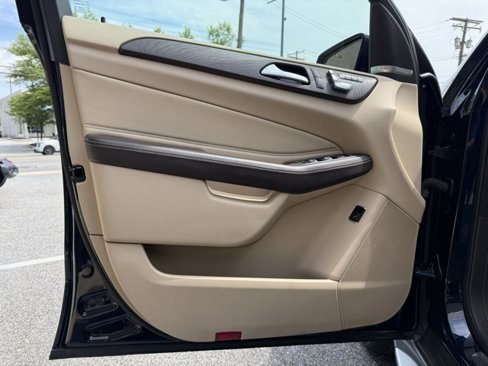 Used 2017 Mercedes-Benz GLE 350 4MATIC image 8
