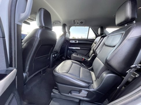Used 2023 Ford Explorer Limited w/ Equipment Group 301A image 8