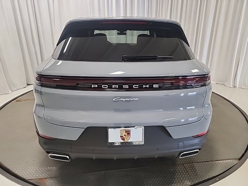 New 2025 Porsche Cayenne image 24