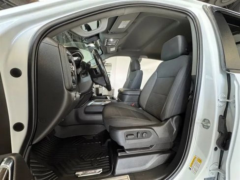 Used 2021 Chevrolet Silverado 1500 RST image 12