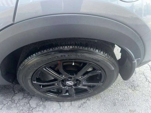 Used 2023 Nissan Kicks SR image 18