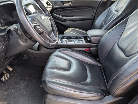 Used 2019 Ford Edge Titanium image 6