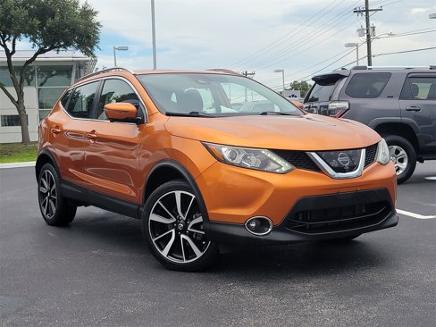 Used 2017 Nissan Rogue Sport SL w/ SL Premium Package image 2