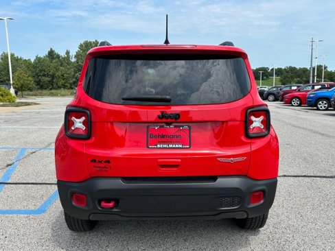 Used 2023 Jeep Renegade Trailhawk w/ Trailhawk Elite Group image 7