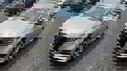 Used 2018 Honda Accord LX image 7