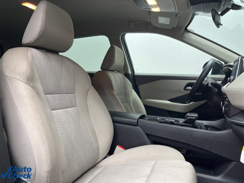 Used 2024 Nissan Rogue SV image 17