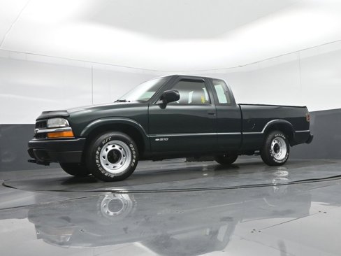 Used 2001 Chevrolet S10 Pickup 2WD Extended Cab w/ Comfort Convenience Pkg image 38