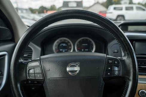 Used 2010 Volvo XC60 T6 image 18