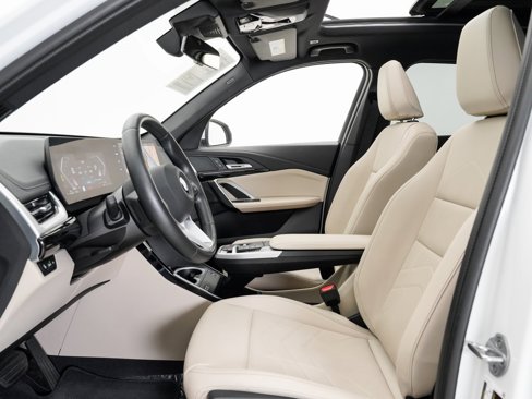 Used 2024 BMW X1 xDrive28i w/ Convenience Package image 6