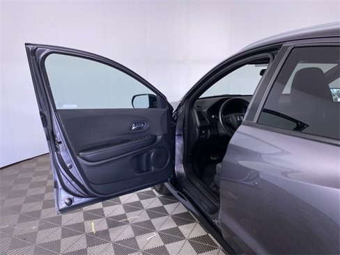 Used 2022 Honda HR-V Sport image 11