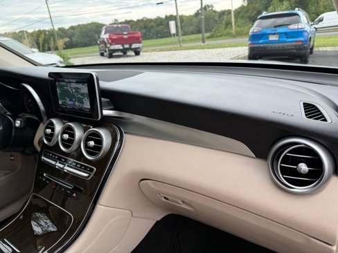 Used 2019 Mercedes-Benz CLA 250 4MATIC image 28