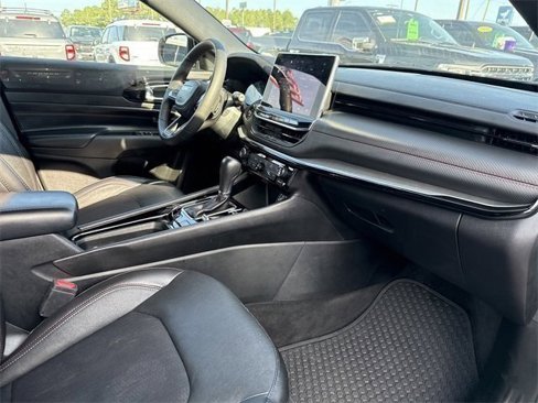 Used 2023 Jeep Compass Trailhawk image 18