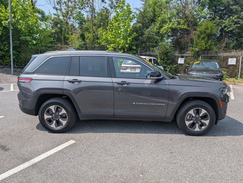 Used 2022 Jeep Grand Cherokee Limited 4xe image 33