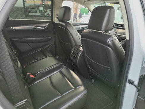 Used 2017 Cadillac XT5 Premium Luxury image 28