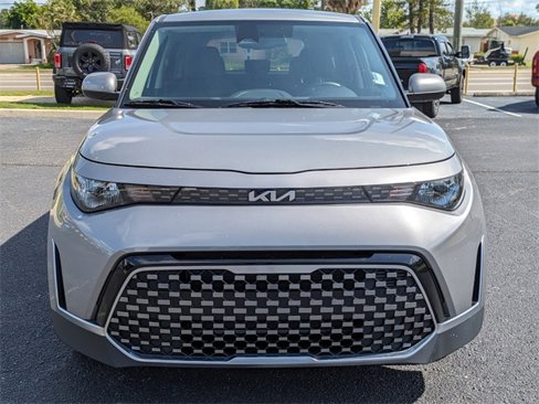 Used 2023 Kia Soul EX image 9