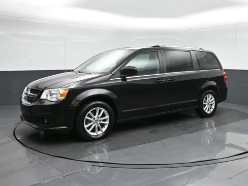 Used 2019 Dodge Grand Caravan SXT image 3