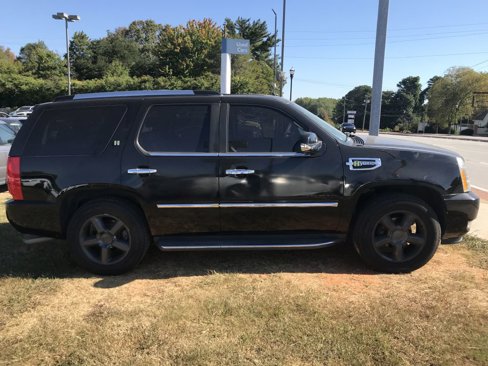Used 2010 Cadillac Escalade 4WD Hybrid image 4