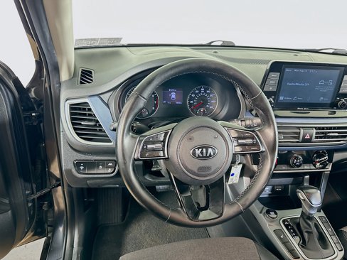 Certified 2021 Kia Seltos S image 19