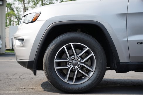 Used 2020 Jeep Grand Cherokee Limited w/ Premium Lighting Group image 11