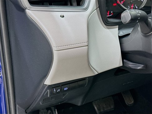 Used 2022 Toyota Corolla Cross LE image 10