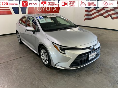 Certified 2025 Toyota Corolla LE image 1