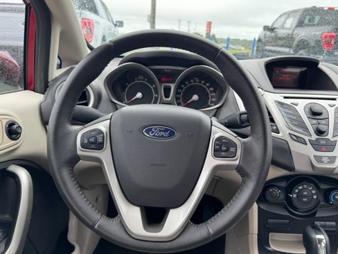 Used 2013 Ford Fiesta SE image 12