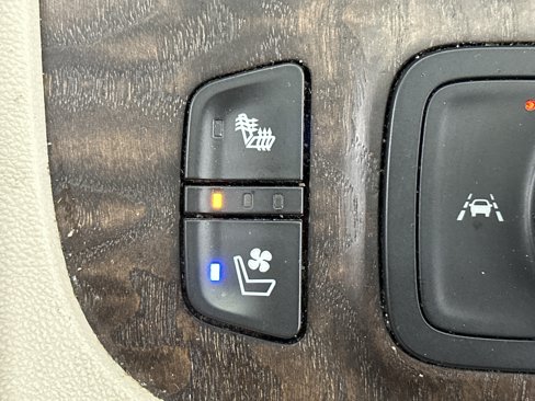 Used 2021 GMC Acadia Denali w/ Denali Ultimate Package image 35
