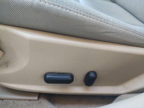 Used 2011 Ford Fusion SE image 3