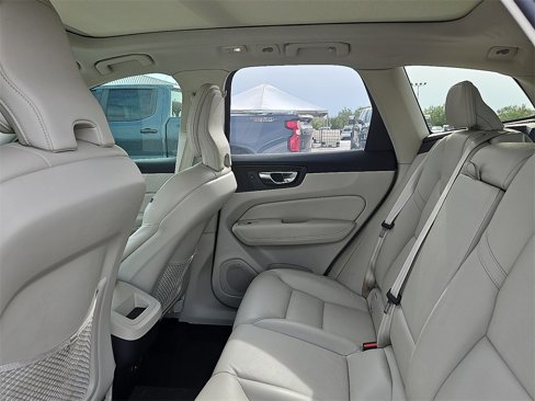 Used 2023 Volvo XC60 B5 Plus w/ Climate Package image 17
