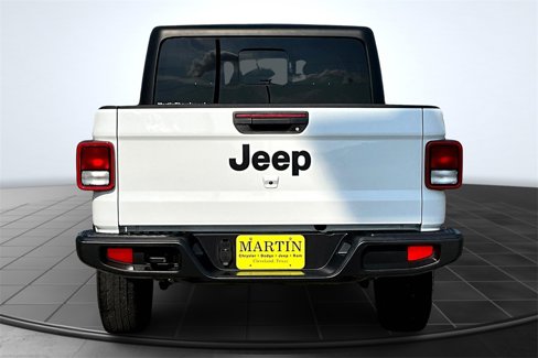 Used 2023 Jeep Gladiator Sport image 4
