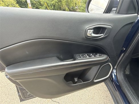 Used 2019 Jeep Compass Latitude image 21