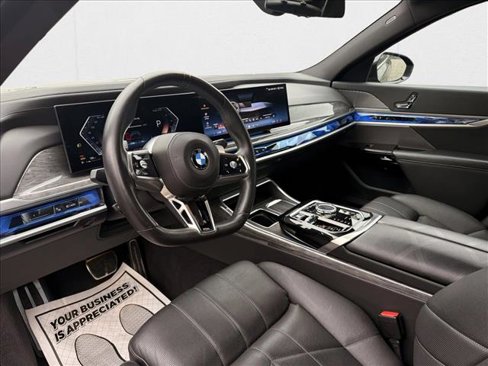 Used 2024 BMW 740i image 21