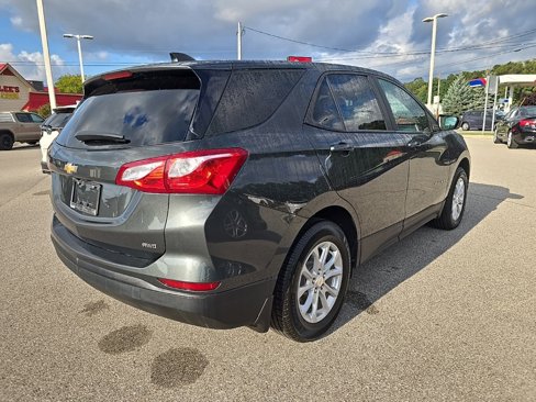 Used 2020 Chevrolet Equinox LS w/ LS Convenience Package image 3