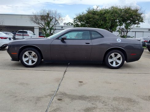 Used 2023 Dodge Challenger SXT image 4