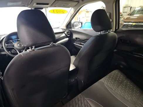 Used 2021 Nissan Kicks S image 25