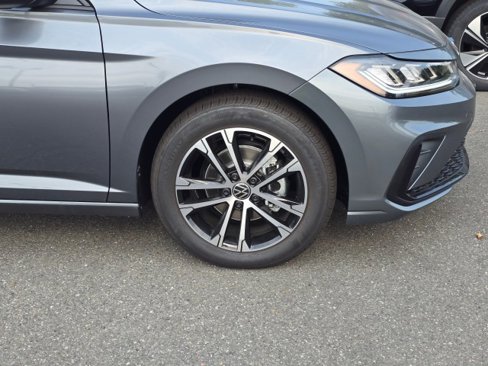 New 2025 Volkswagen Jetta Sport image 2